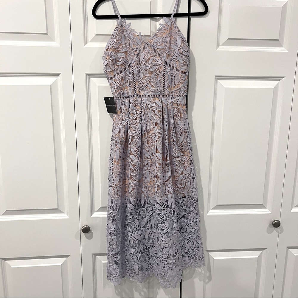 NWT Goodnight Macaroon Lace Overlay Midi Dress - Light Purple - Size Medium